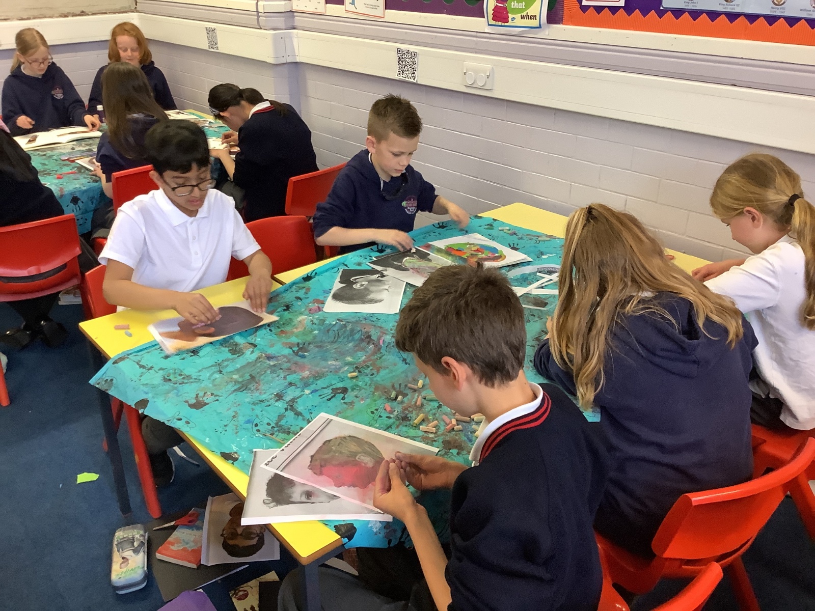 stamford-park-primary-school-developing-portraits